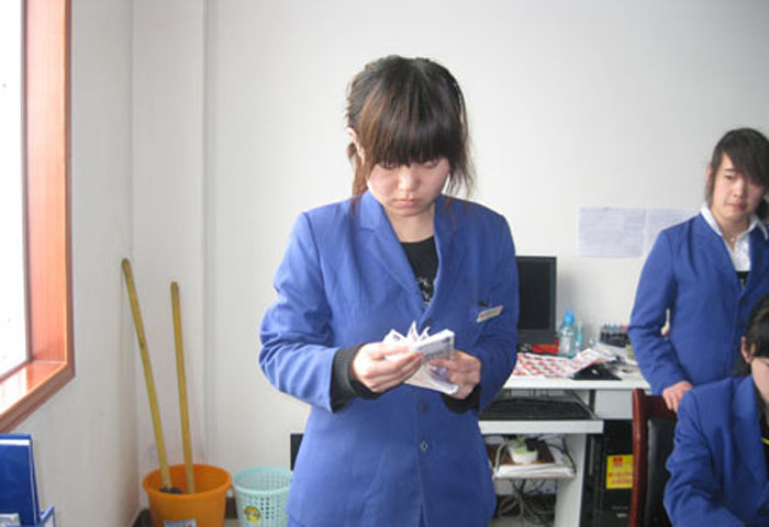 時代百貨組織開展收銀技能競賽