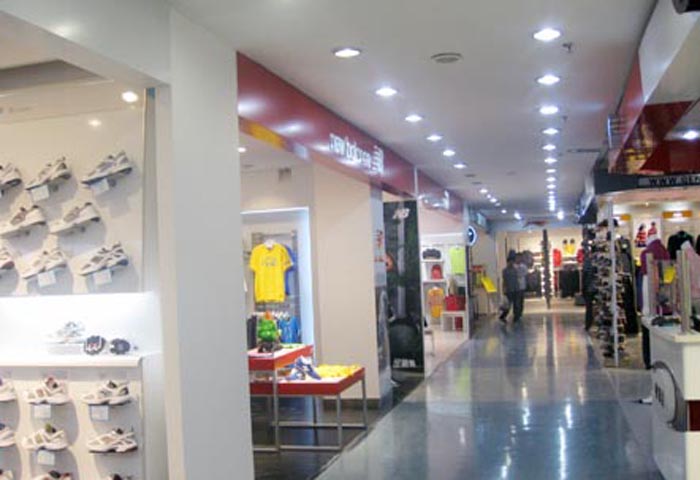 大洋百貨運動休閑商場新裝亮相