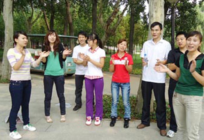 購物廣場通訊員達活泉采風活動