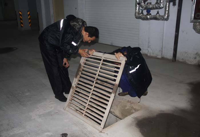 徹夜守候 只為順利開業