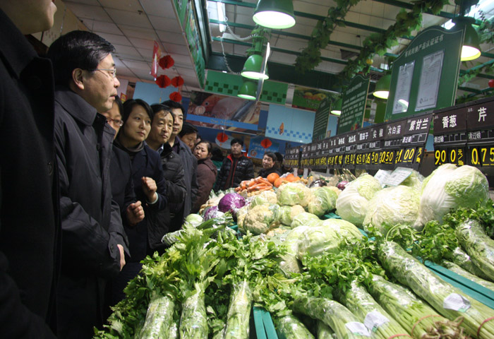 邢臺市市長劉大群蒞臨家樂園大洋百貨中興店檢查節前安全工作